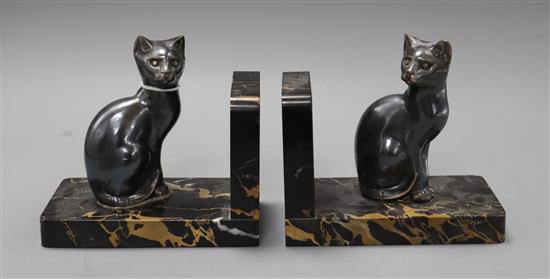 A pair of marble and spelter cat bookends height 15cm width 16cm